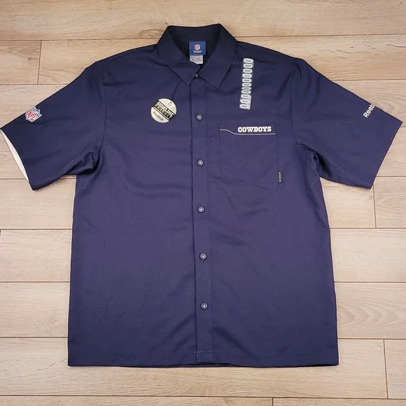 REEBOK ON FIELD Dallas Cowboys NFL Solid Navy Small Short Sleeve Shirt NEW - Picture 1 of 10